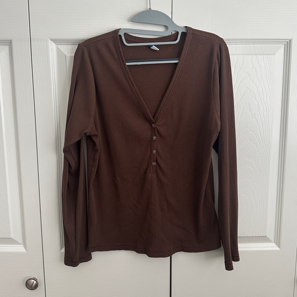 Old Navy Chocolate Ribbed V-Neck Top